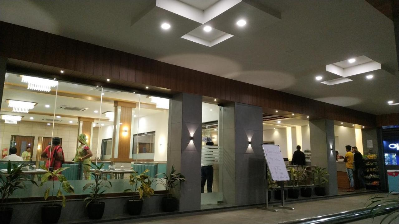 Hotel Satkar Chhatral Экстерьер фото